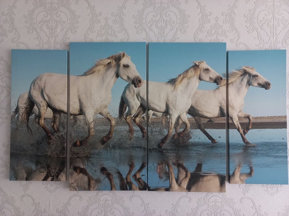 Продам Картину Лошади