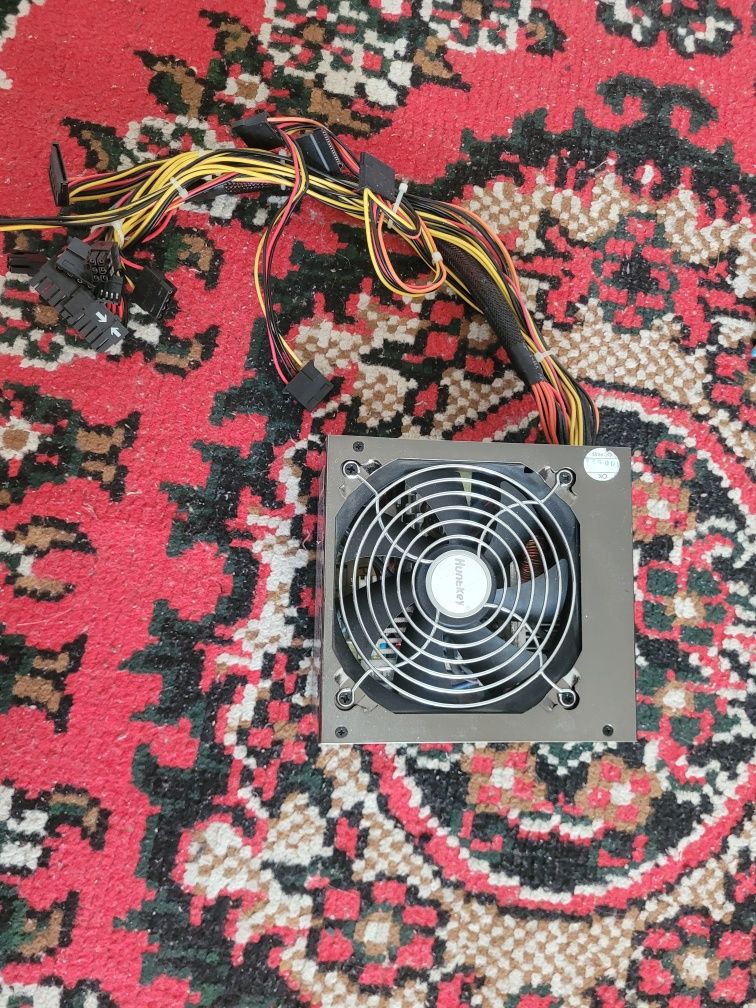Блок питания Huntkey 550W