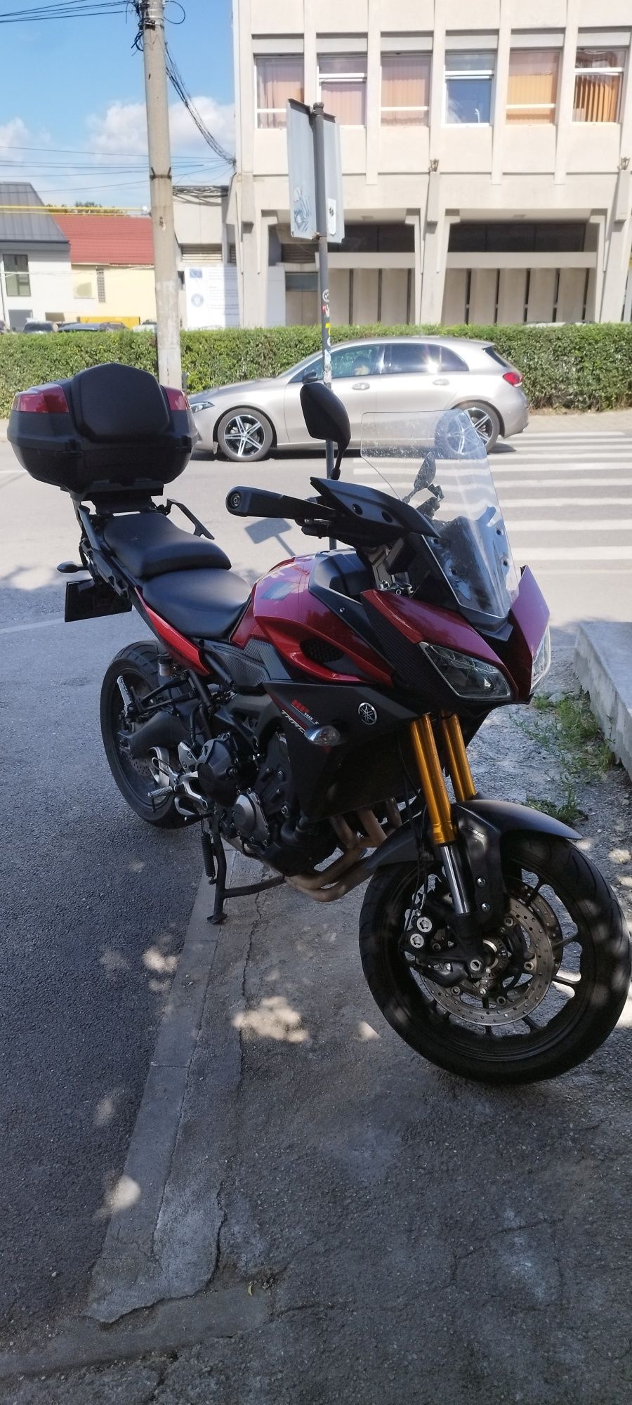Yamaha tracer 900