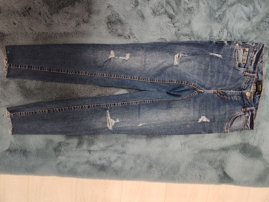 Blugi Reserved skinny 3+1 gratis