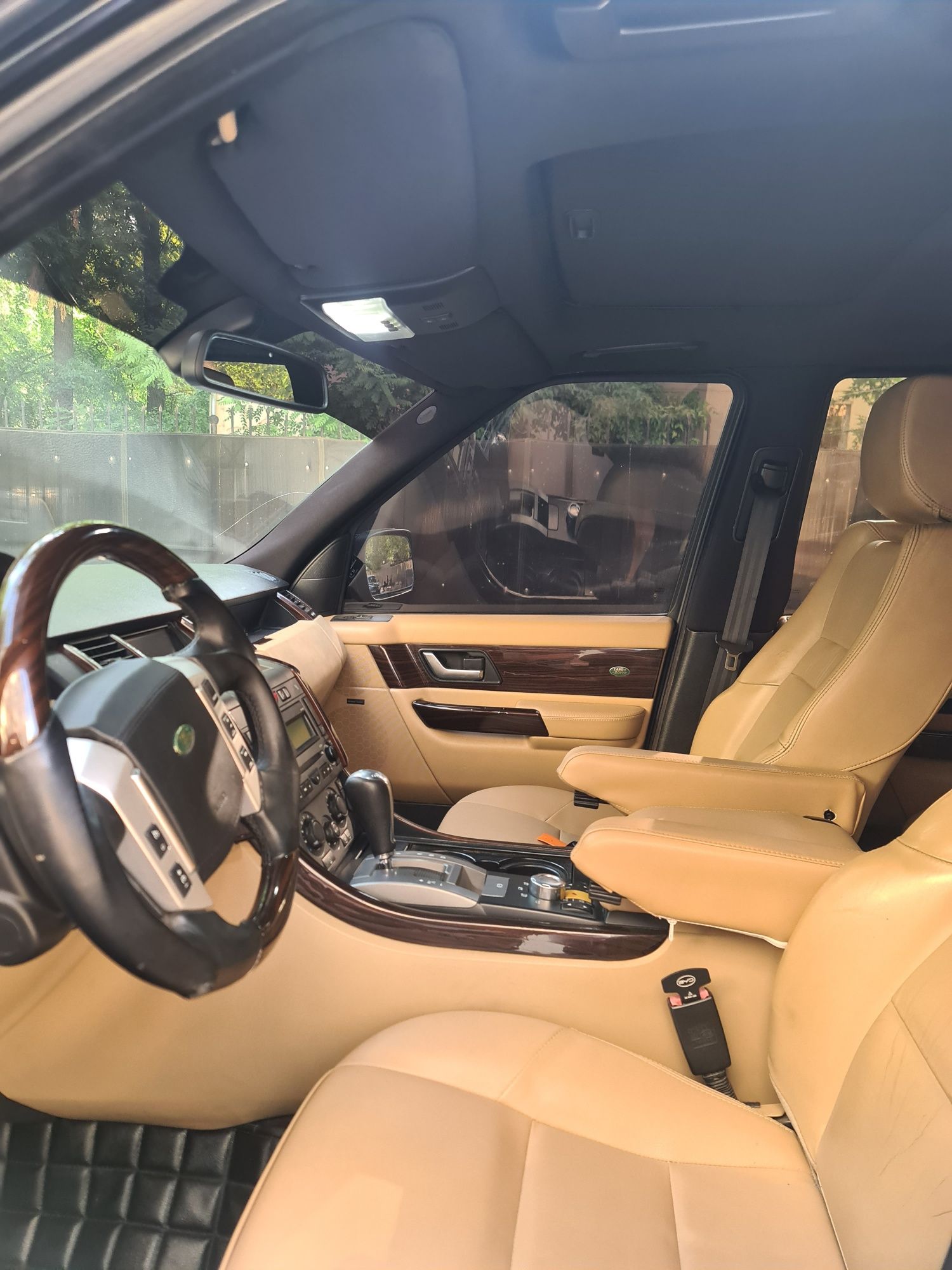 Range Rover. Sport