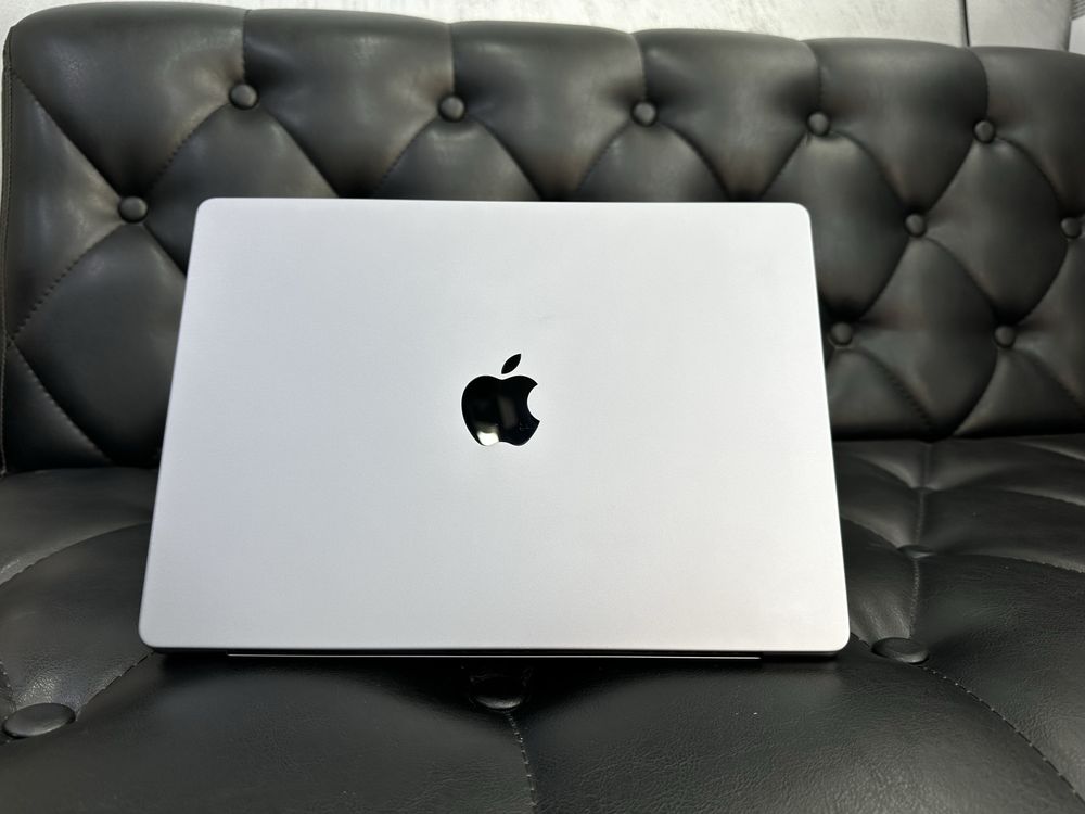 Apple MacBook Pro M1 Pro 2021 года в хорошем  состояние