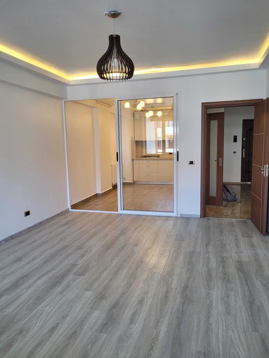 Apartamen 3 camere de inchiriat Isaran, Tractorul
