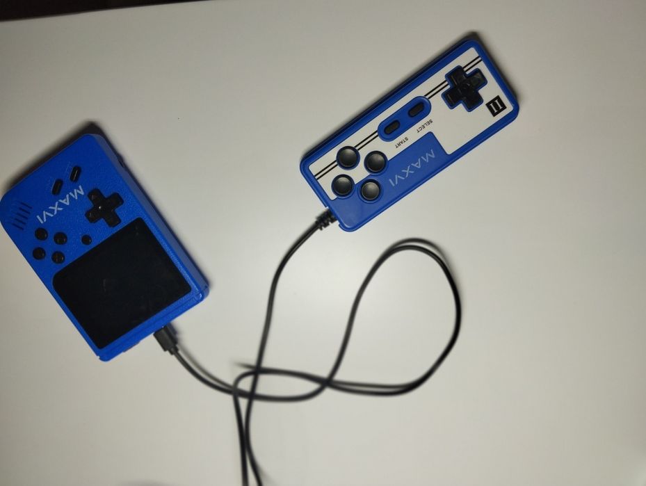 Maxvi игровая консоль