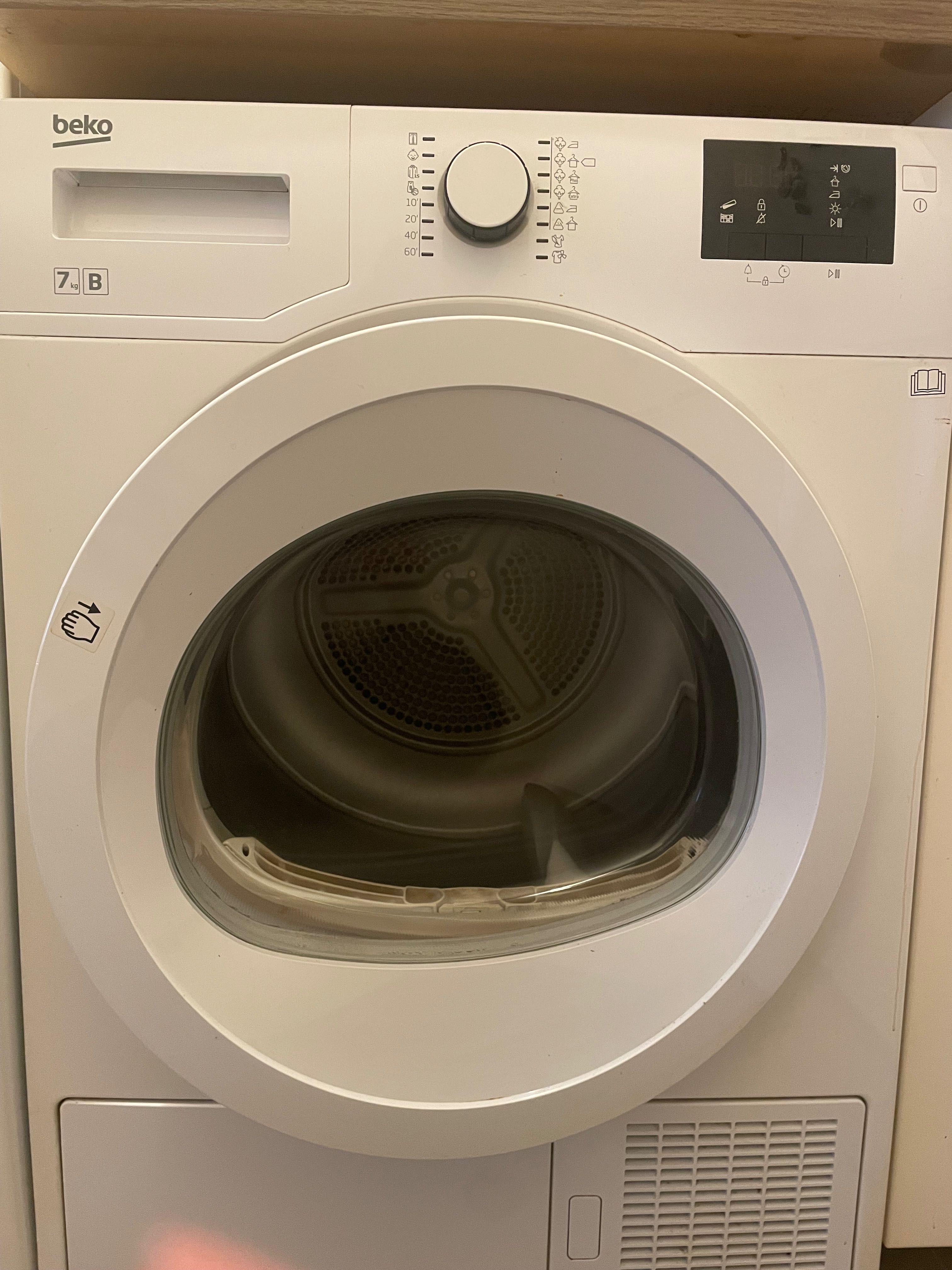 Uscător de rufe condensare Beko