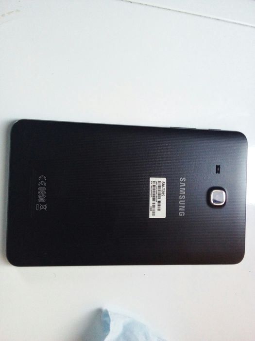 Tableta Galaxy Tab A ( 2016) + husă cu tastatura Hama cadou