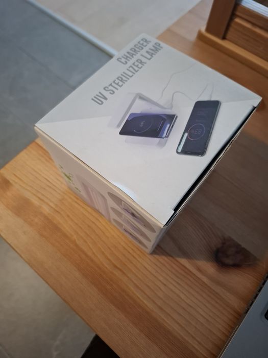 Încărcător wireless cu UV lamp