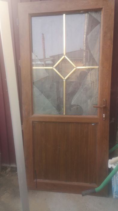 Продам межкомн. пластик дверь 90х200,без косяка.Цвет-дуб. 25,0 тысяч т