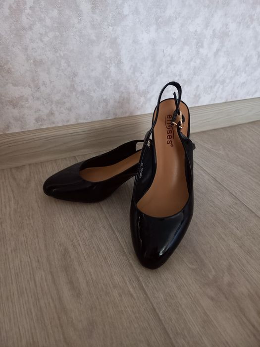 Летние босоножки