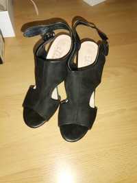 Черни дамски сандали на ток