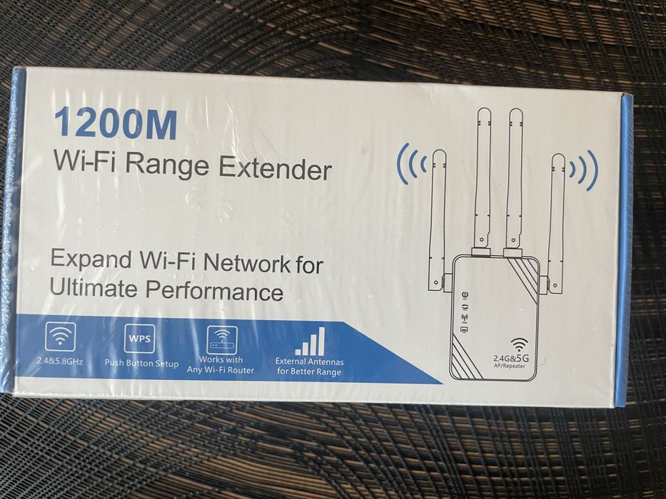 Wi-Fi усилвател повторител Dual Band 1200M 2.4GHz + 5GHz Extender, Нов