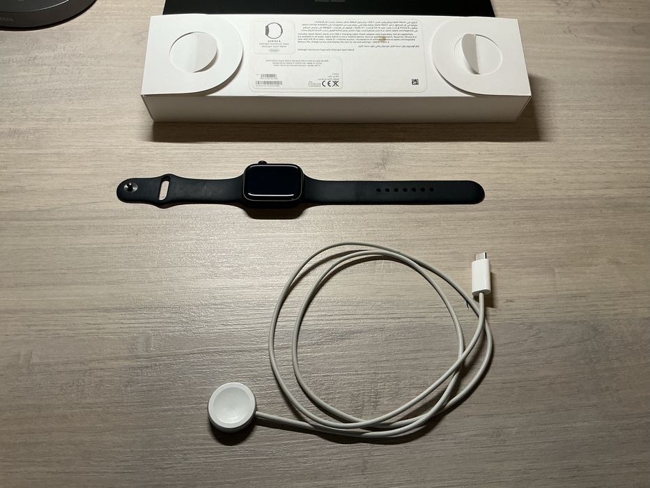 Apple watch series 8