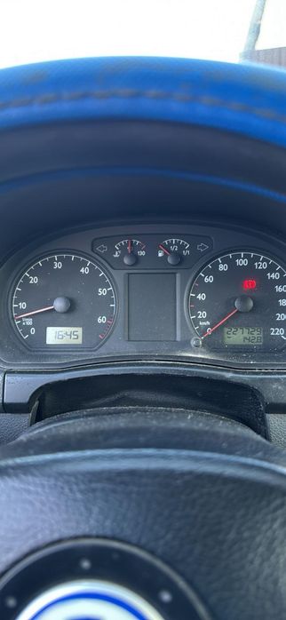 Vând Volksewagen Polo