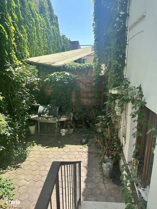 Spatiu comercial de vanzare, central- B. Victoriei,  Sub Arini