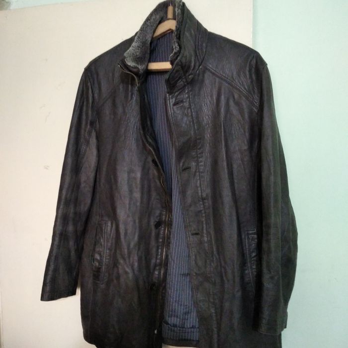 Продам кожаные куртки .