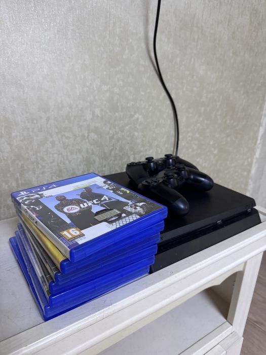 Плестейш 4 слим 1тб в хорошем состоянии