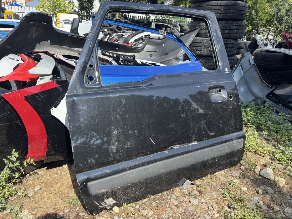 Врата Suzuki Jimny