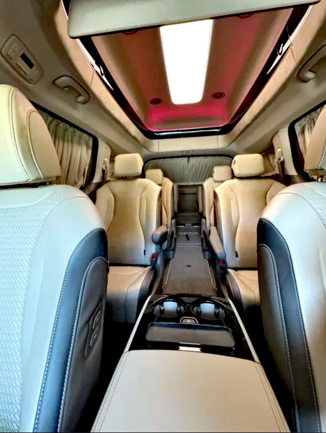 Kia Carnival High Limousine transportnie usligi po Tashkentu