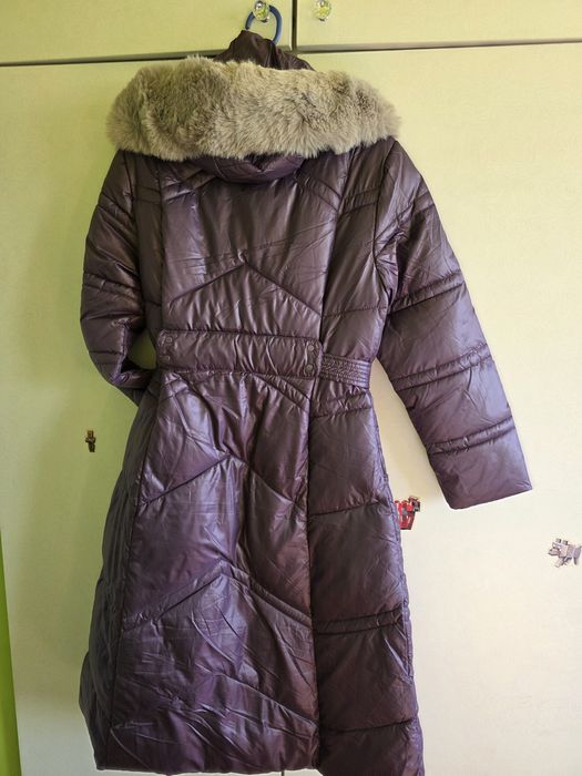 Зимно дълго дамско палто