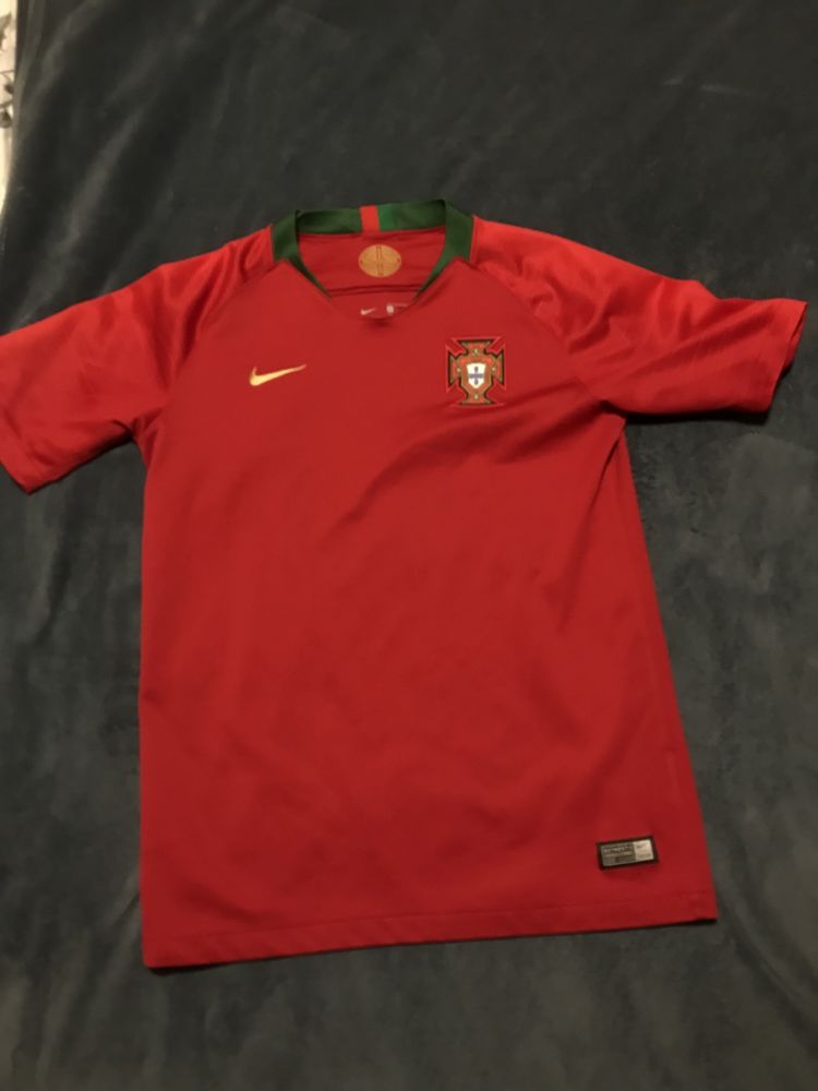 Tricou de fotbal nike xPortugalia marimea s( adidas puma jordan