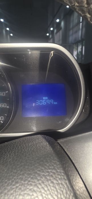 Chevrolet spark sotiladi