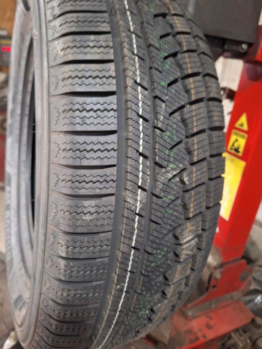 Vand cauciucuri zeetex 255 60 R18 iarna