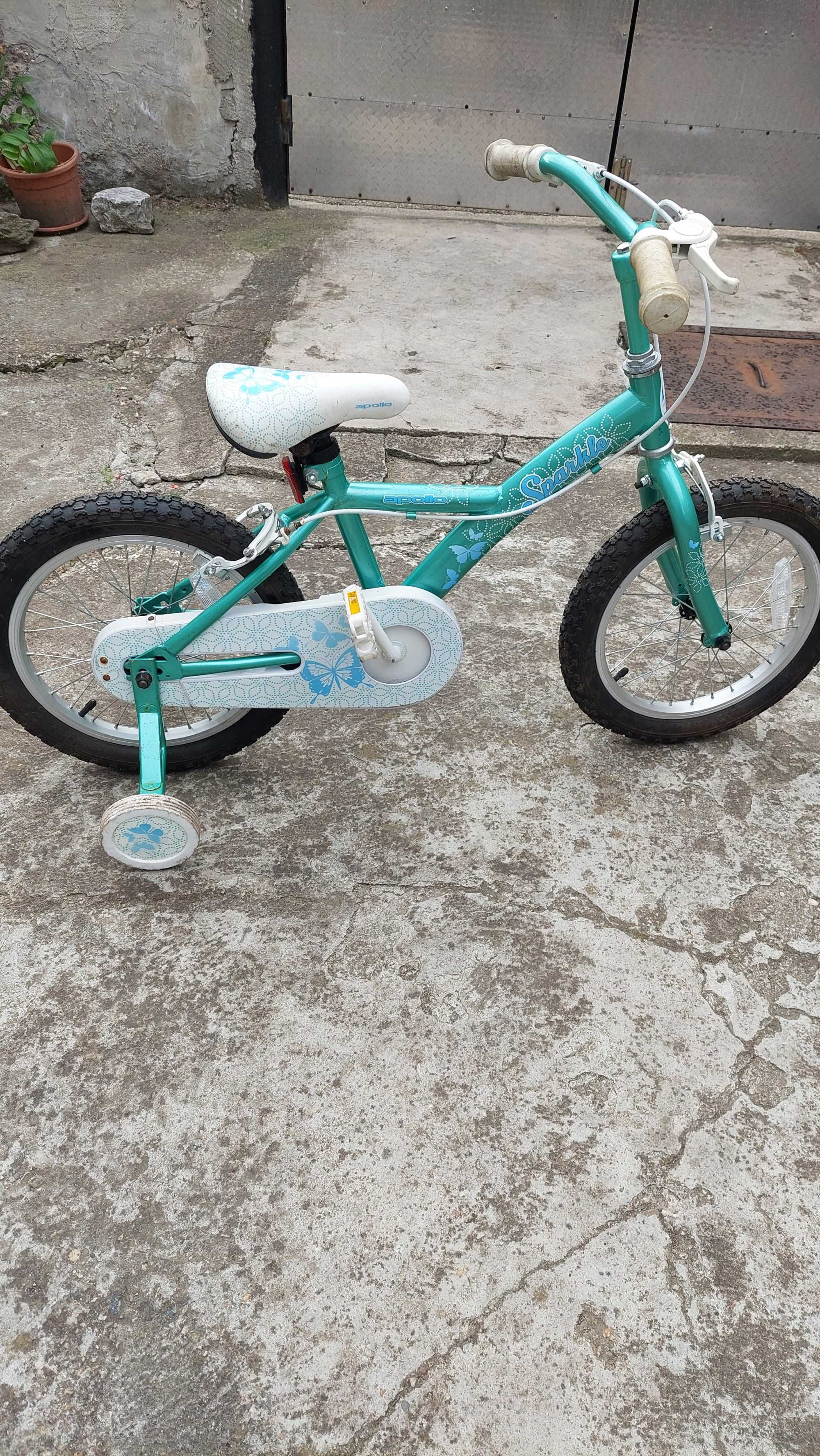 Vind bicicleta APOLLO pentru fete