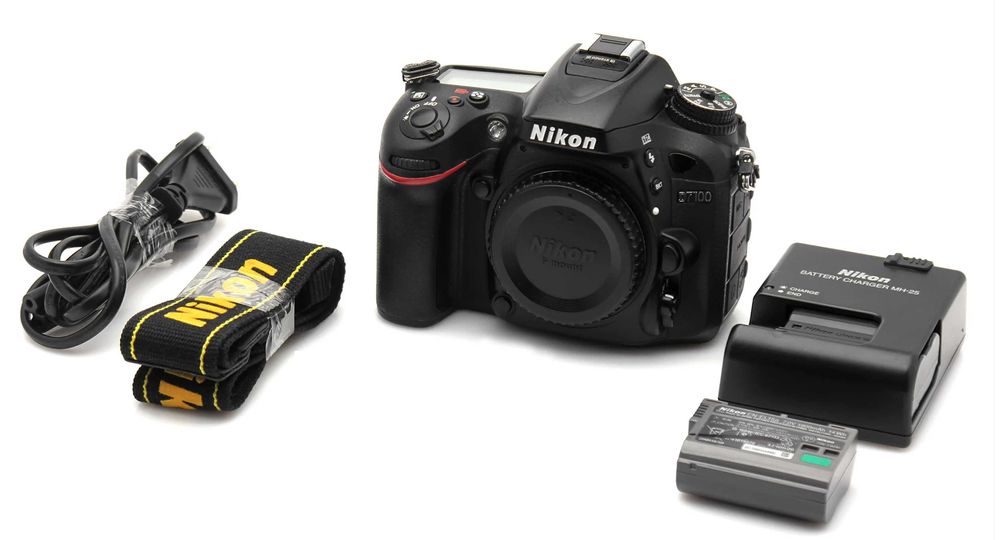 Nikon D7100 body (37000 cadre), ca nou
