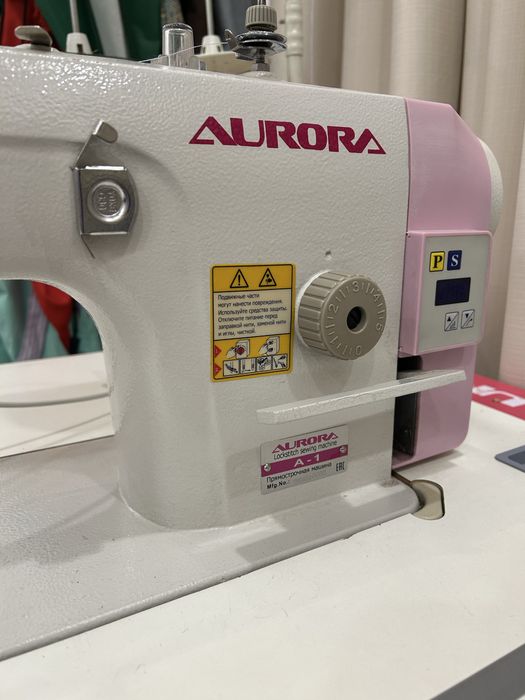 Продаю швейную машинку