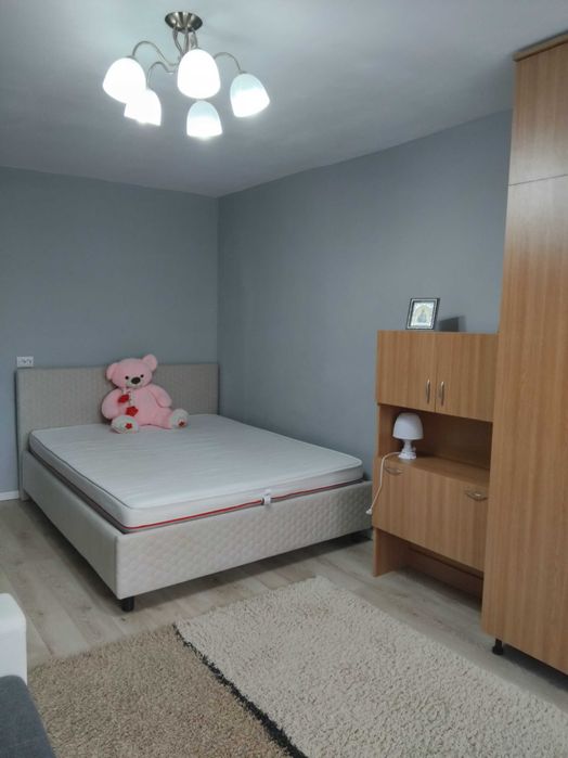 Inchiriez ap 2 camere Intre Lacuri