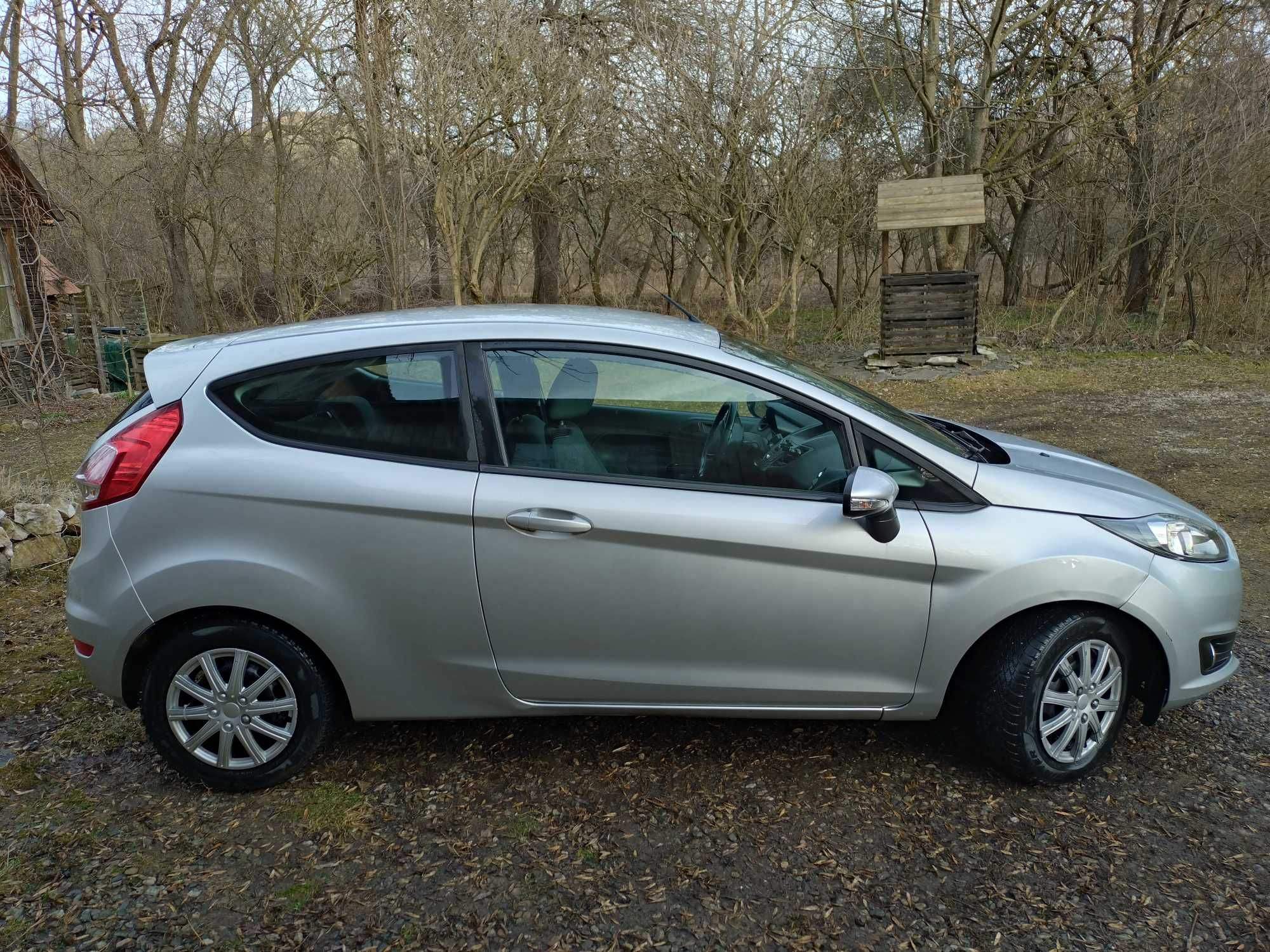 Ford Fiesta VII (Mk7, facelift 2013) 
Trend 1.6 TDCi (95 CP)  ECOnetic