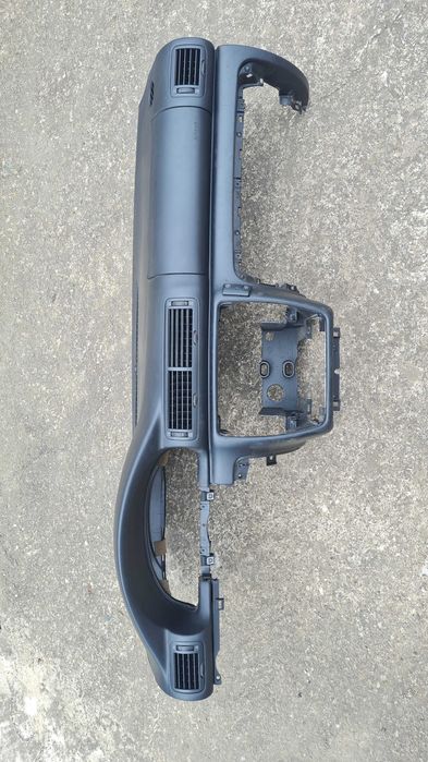 Части за Пасат б5.5 131кс комби цвят тъмно зелен