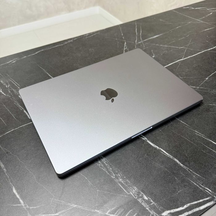 Macbook PRO 16 M1 Max - 32 GB Ram - 1 TB SSD