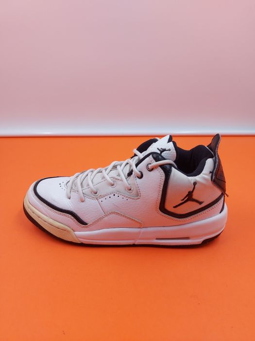 Jordan Courtside 23 номер 38 Оригинални кецове