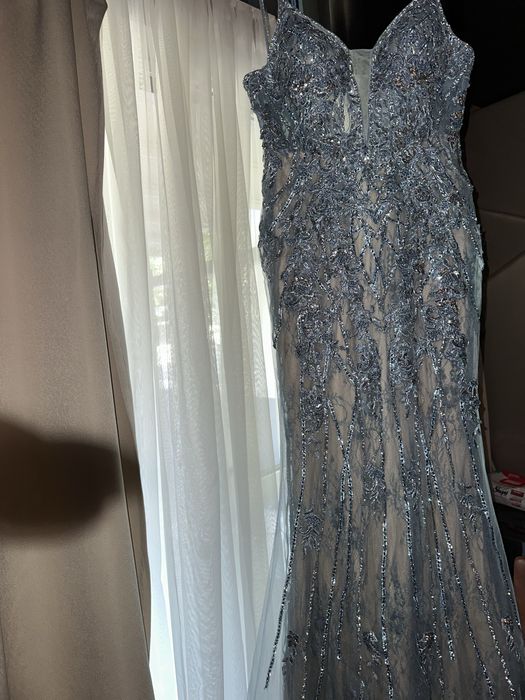 Рокля, подходяща за всеки един официален повод като: балове, сватби,тн