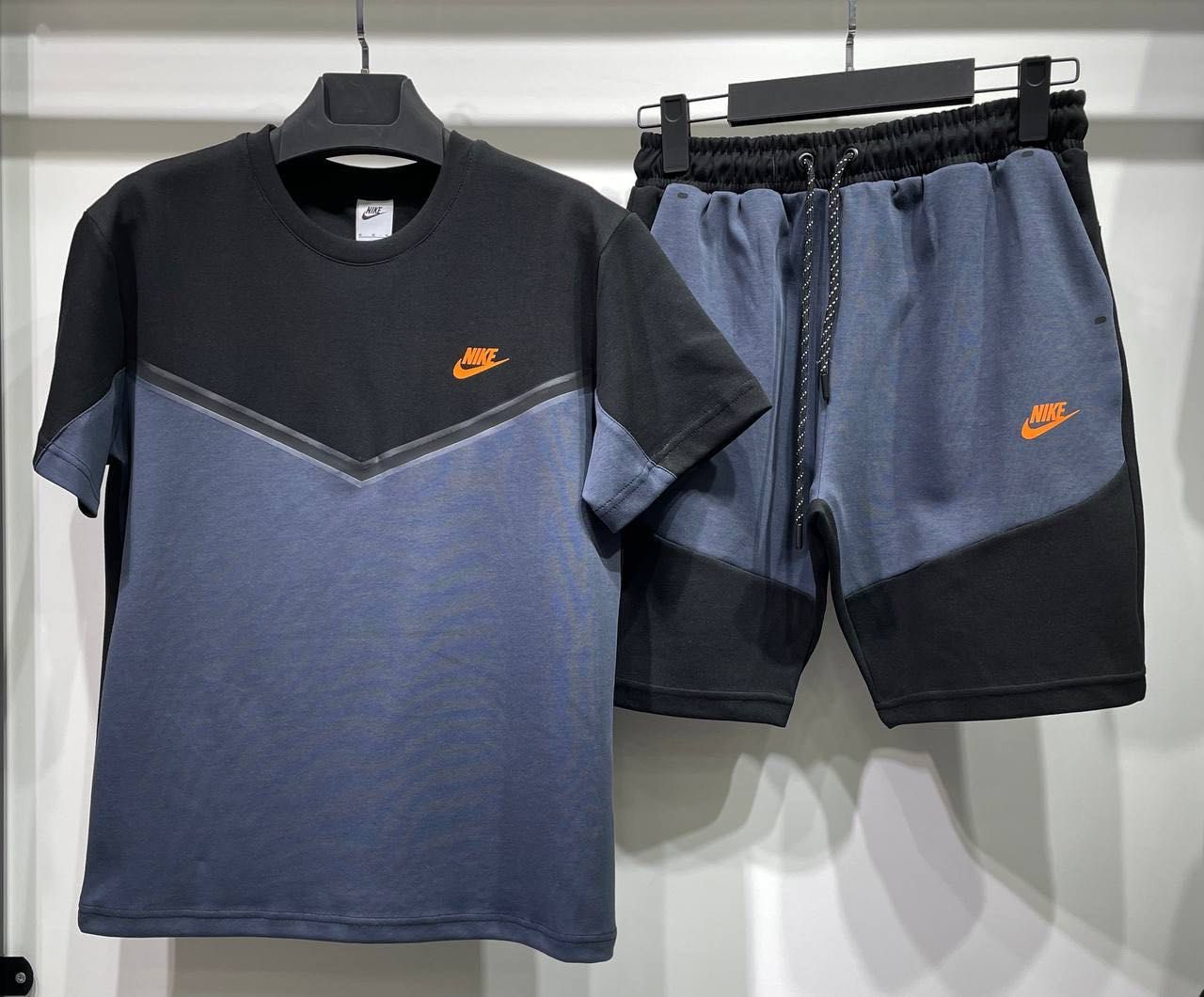 Compleu Nike Tech Produs 2024 l Compleu Pantaloni Bluza NOU