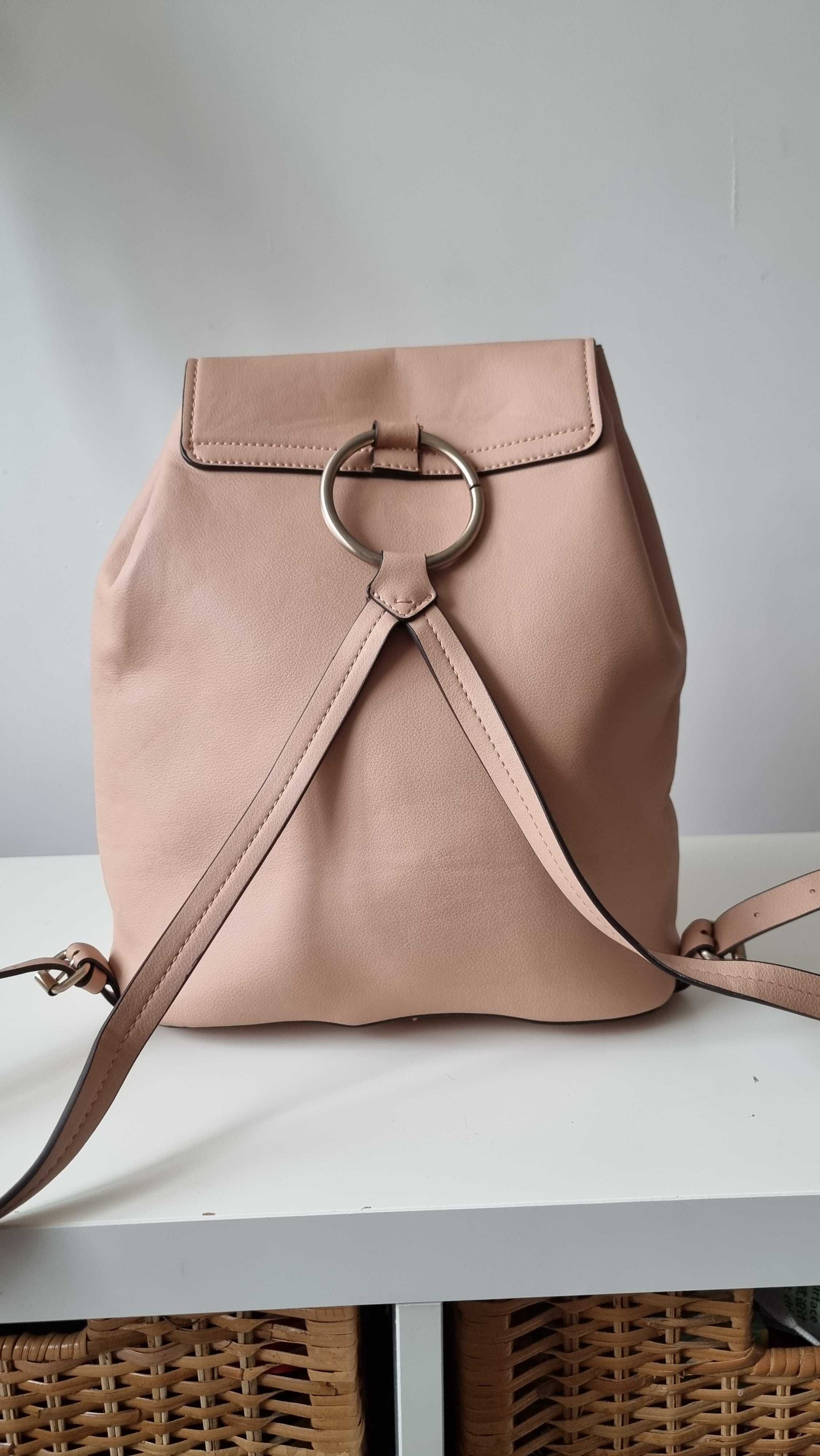 НОВА Кожена раница ZARA