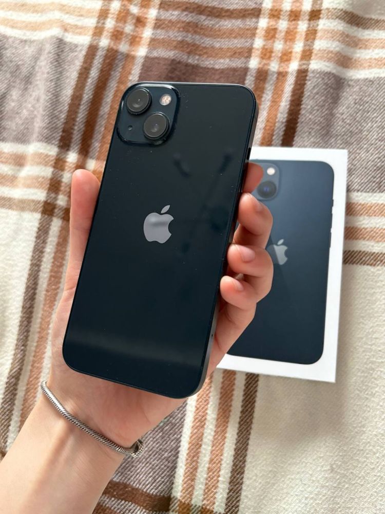 продам Iphone 13
