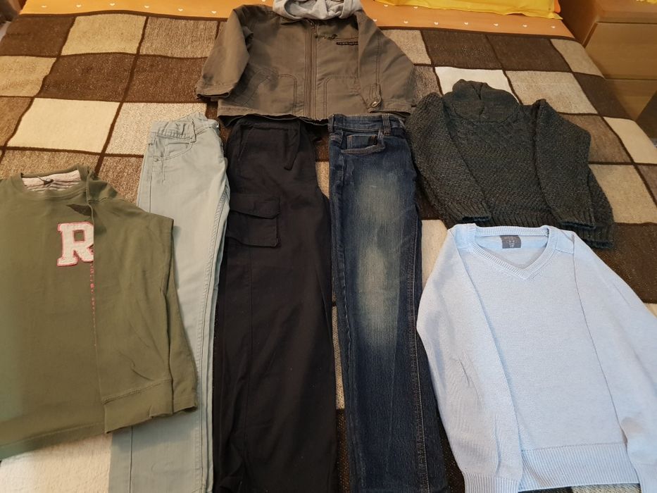 Lot haine băieti, 10-11 ani:geaca, pantaloni, bluze