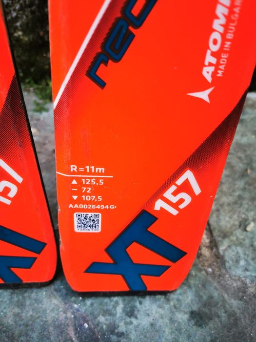 Vând schiuri Atomic Redster XT 157cm ascutire ceruite