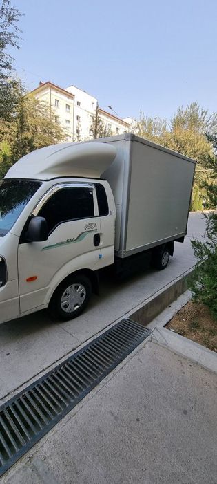 Kia Bongo elektr  sotiladi.