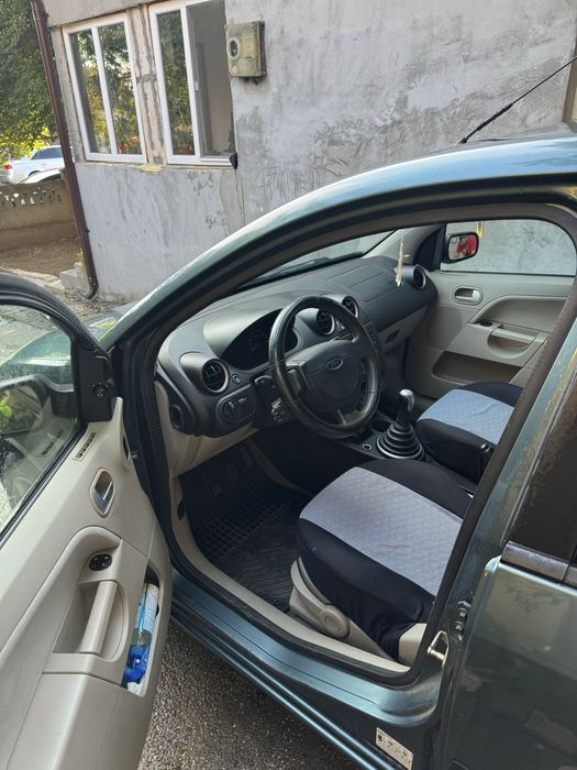De vanzare Ford Fiesta 1.4