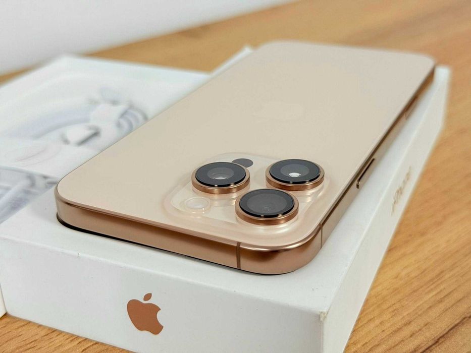 iPhone 16 Pro Max 53 зареждания перфектен!!!