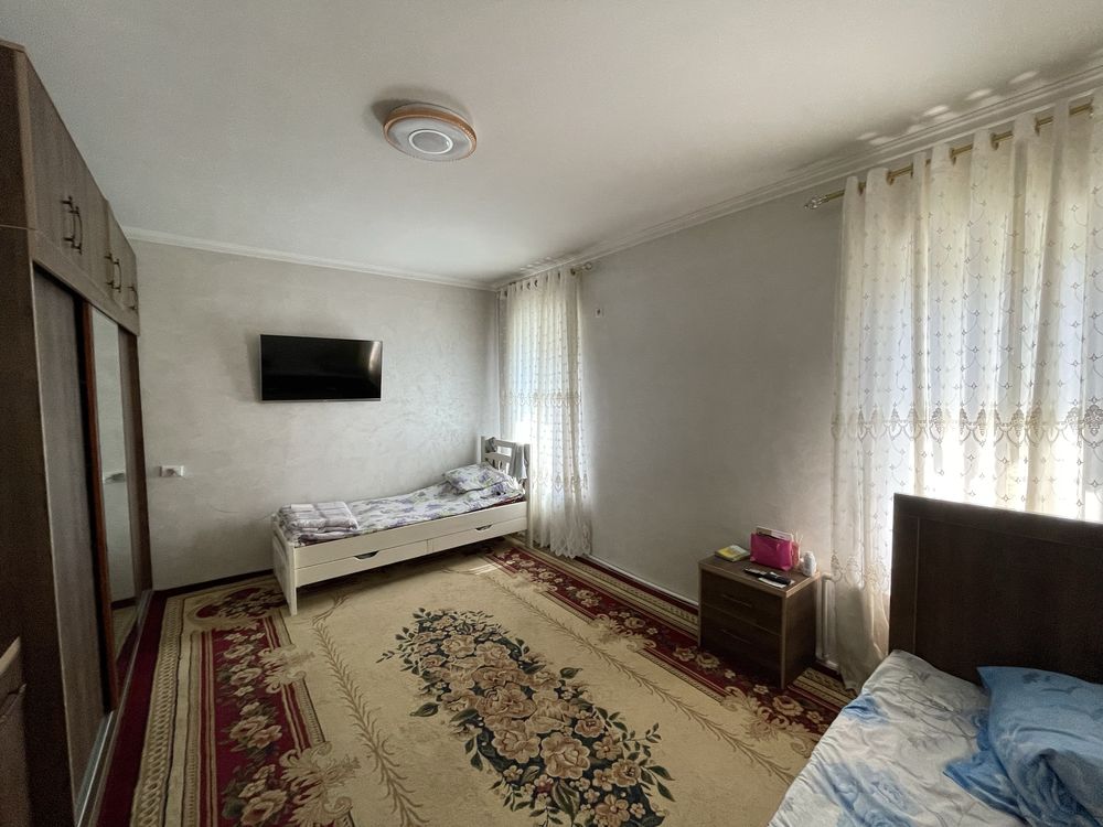 Продается дом, 6 соток, 13 комнат