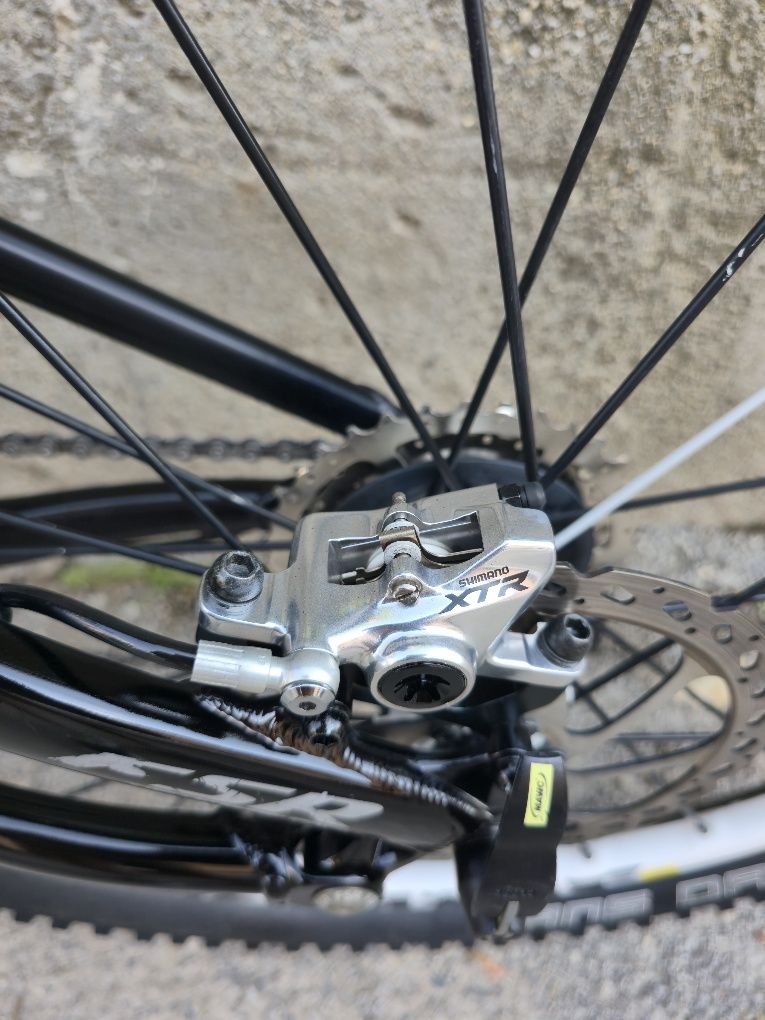 Specialized Enduro 26 цола XTR 1x10 Marzocchi Bomber Карбонов Обслужен