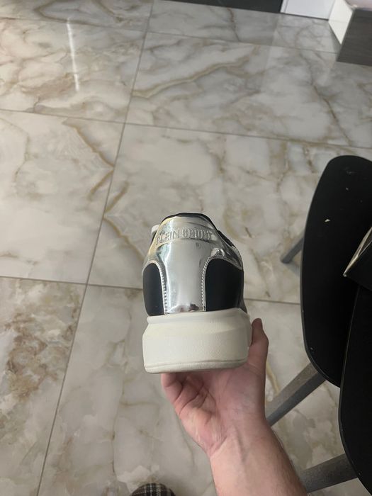 Продавам кецове Plein Sport!