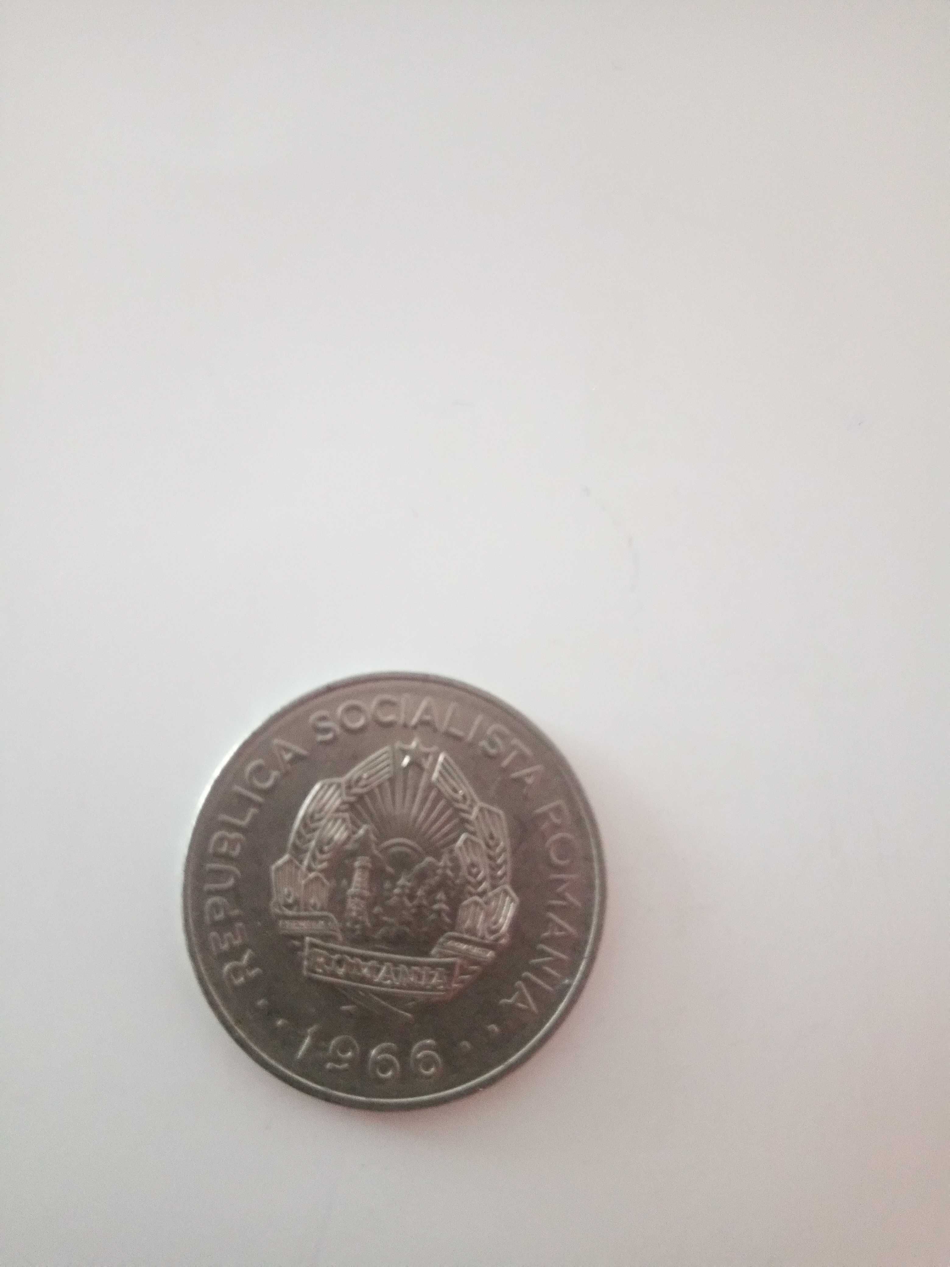 Vând monede vechi de 1 leu din 1966.