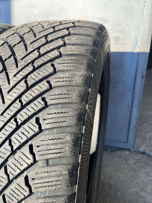 2 бр. зимни гуми 225/45/17 Continental 4,5-5 mm DOT 4017