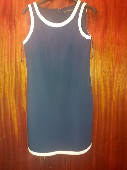 Продавам рокля Esprit НАМАЛЕНА НА 20 ЛВ