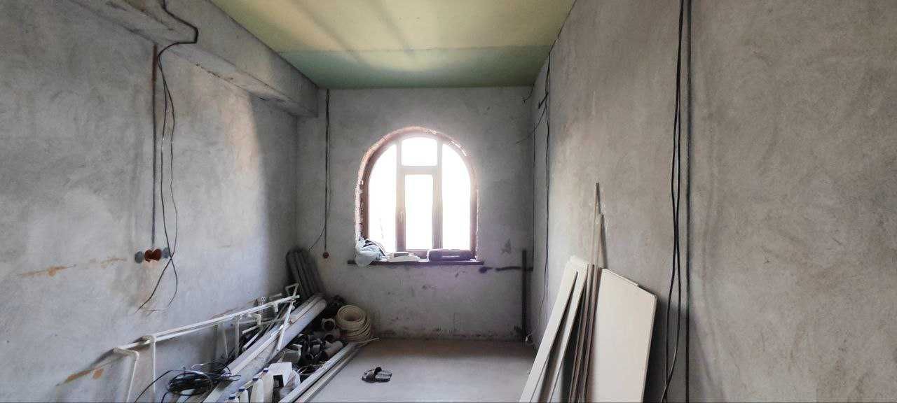 Продается квартира в Центре 4-х Комнатная ДУПЛЕКС -146кв.м.